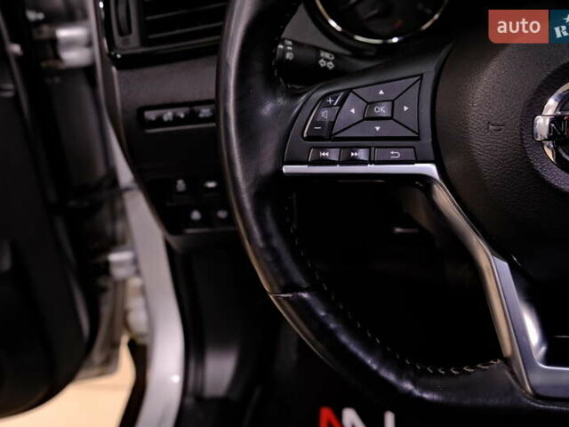 Серый Ниссан ИксТрейл, объемом двигателя 1.6 л и пробегом 50 тыс. км за 23900 $, фото 20 на Automoto.ua