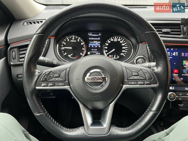 Серый Ниссан ИксТрейл, объемом двигателя 2 л и пробегом 80 тыс. км за 20000 $, фото 19 на Automoto.ua