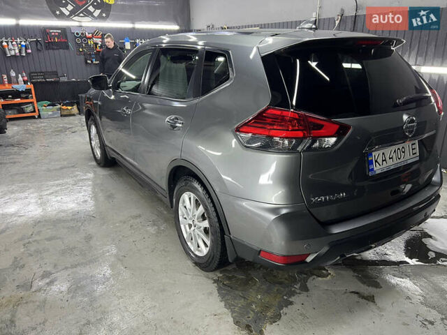 Серый Ниссан ИксТрейл, объемом двигателя 2 л и пробегом 80 тыс. км за 20000 $, фото 5 на Automoto.ua