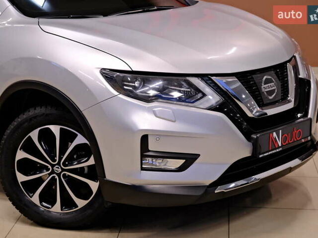 Серый Ниссан ИксТрейл, объемом двигателя 1.6 л и пробегом 50 тыс. км за 23900 $, фото 6 на Automoto.ua