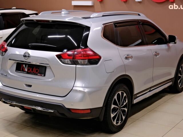 Серый Ниссан ИксТрейл, объемом двигателя 1.6 л и пробегом 50 тыс. км за 23900 $, фото 4 на Automoto.ua