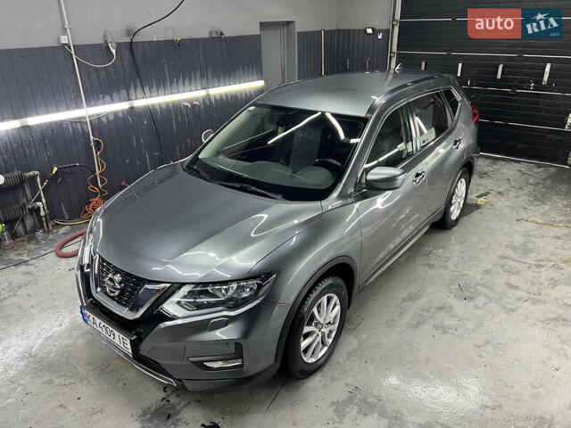 Серый Ниссан ИксТрейл, объемом двигателя 2 л и пробегом 80 тыс. км за 20000 $, фото 9 на Automoto.ua