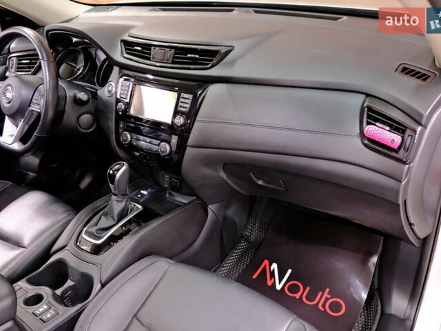 Серый Ниссан ИксТрейл, объемом двигателя 1.6 л и пробегом 50 тыс. км за 23900 $, фото 42 на Automoto.ua