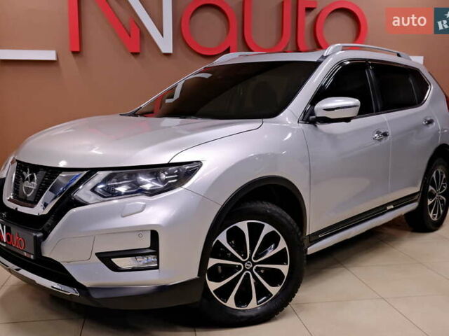 Серый Ниссан ИксТрейл, объемом двигателя 1.6 л и пробегом 50 тыс. км за 23900 $, фото 9 на Automoto.ua