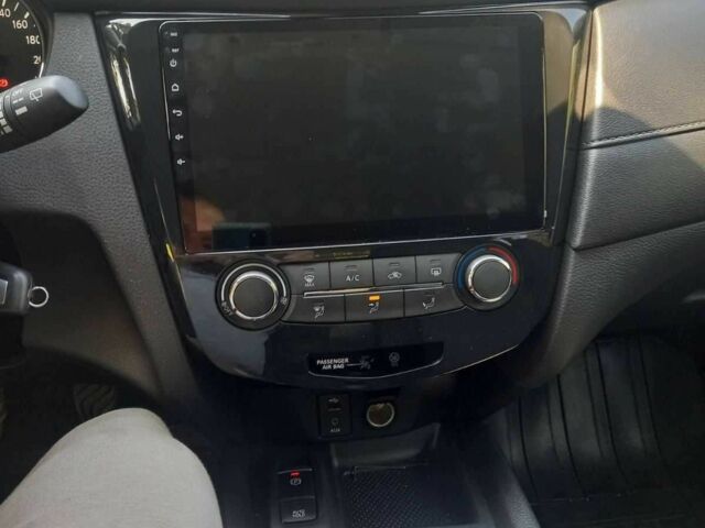 Серый Ниссан ИксТрейл, объемом двигателя 2 л и пробегом 42 тыс. км за 20500 $, фото 12 на Automoto.ua