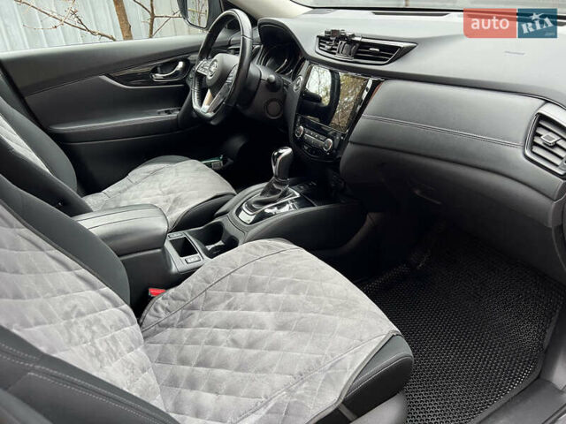 Серый Ниссан ИксТрейл, объемом двигателя 2 л и пробегом 80 тыс. км за 20000 $, фото 22 на Automoto.ua