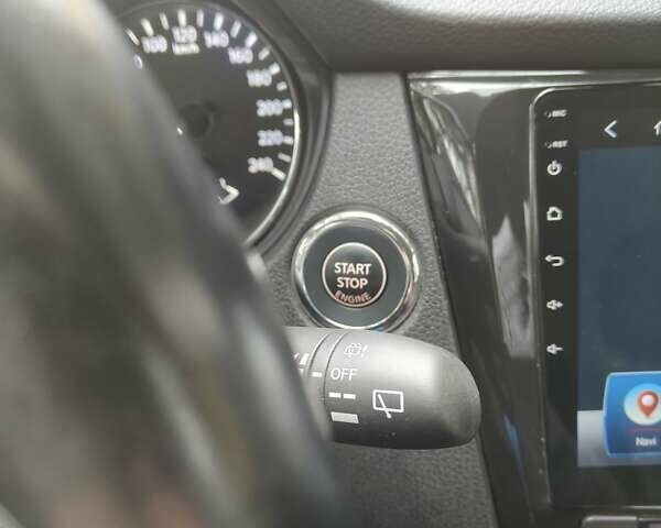 Сірий Ніссан ІксТрейл, об'ємом двигуна 2 л та пробігом 33 тис. км за 16000 $, фото 12 на Automoto.ua