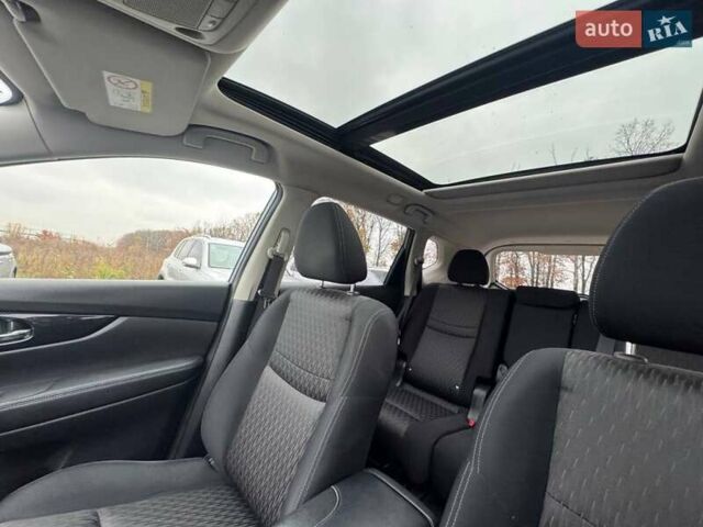 Серый Ниссан ИксТрейл, объемом двигателя 2 л и пробегом 97 тыс. км за 19999 $, фото 27 на Automoto.ua