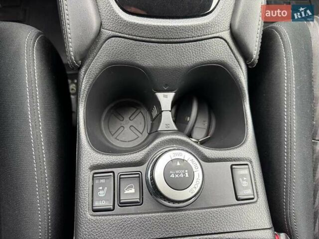 Серый Ниссан ИксТрейл, объемом двигателя 2 л и пробегом 97 тыс. км за 19999 $, фото 23 на Automoto.ua