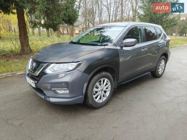 Сірий Ніссан ІксТрейл, об'ємом двигуна 2 л та пробігом 33 тис. км за 16000 $, фото 1 на Automoto.ua