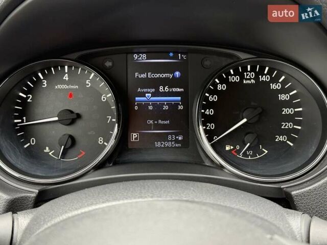 Серый Ниссан ИксТрейл, объемом двигателя 2 л и пробегом 182 тыс. км за 19000 $, фото 11 на Automoto.ua