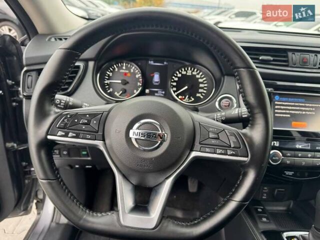 Серый Ниссан ИксТрейл, объемом двигателя 2 л и пробегом 97 тыс. км за 19999 $, фото 16 на Automoto.ua