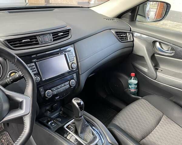 Серый Ниссан ИксТрейл, объемом двигателя 1.6 л и пробегом 59 тыс. км за 24700 $, фото 4 на Automoto.ua