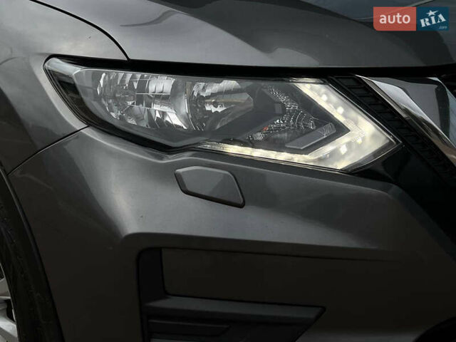 Серый Ниссан ИксТрейл, объемом двигателя 2 л и пробегом 85 тыс. км за 22900 $, фото 27 на Automoto.ua