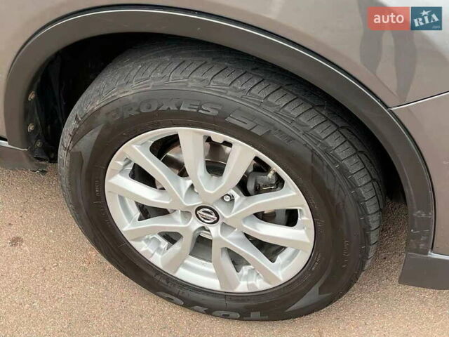 Серый Ниссан ИксТрейл, объемом двигателя 2 л и пробегом 85 тыс. км за 19500 $, фото 9 на Automoto.ua