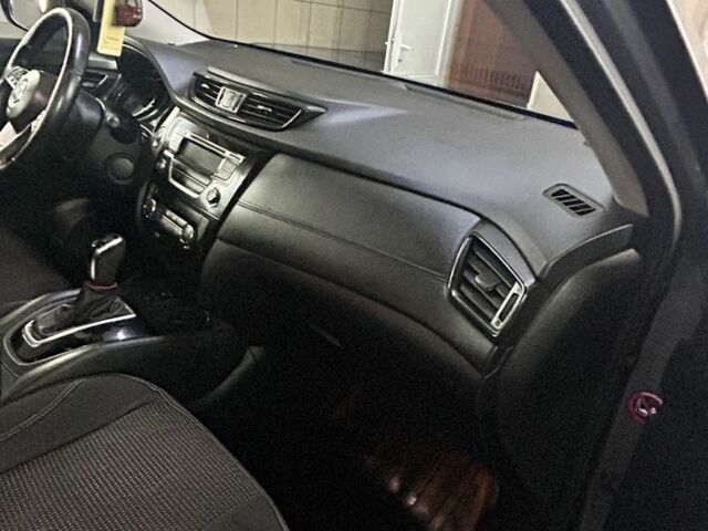 Серый Ниссан ИксТрейл, объемом двигателя 2 л и пробегом 44 тыс. км за 21500 $, фото 1 на Automoto.ua