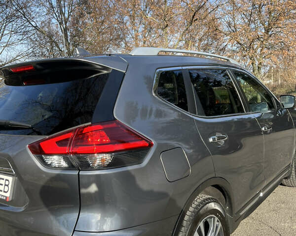 Сірий Ніссан ІксТрейл, об'ємом двигуна 2.49 л та пробігом 109 тис. км за 27499 $, фото 8 на Automoto.ua