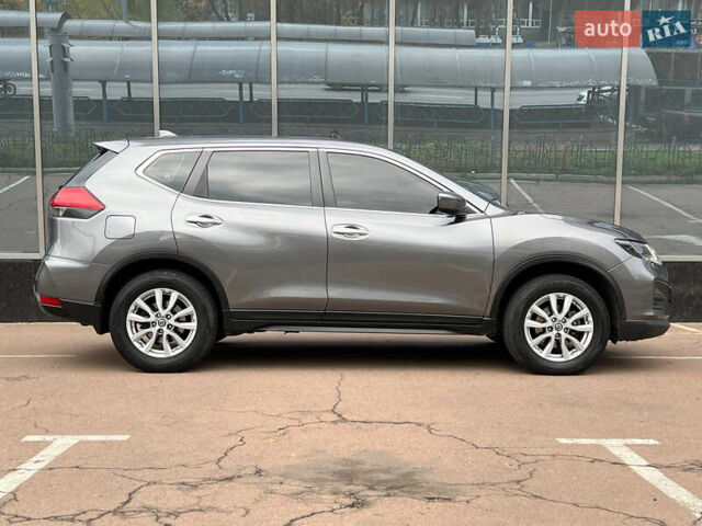 Серый Ниссан ИксТрейл, объемом двигателя 2 л и пробегом 85 тыс. км за 22900 $, фото 6 на Automoto.ua