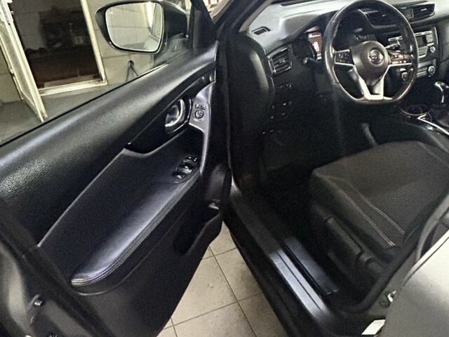 Серый Ниссан ИксТрейл, объемом двигателя 2 л и пробегом 44 тыс. км за 21500 $, фото 7 на Automoto.ua