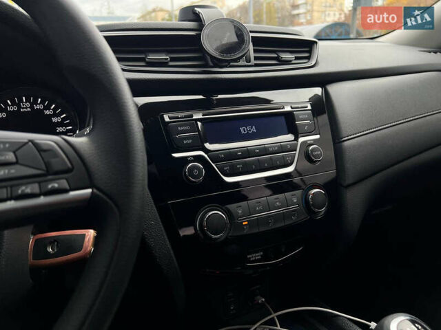 Серый Ниссан ИксТрейл, объемом двигателя 2 л и пробегом 85 тыс. км за 22900 $, фото 23 на Automoto.ua