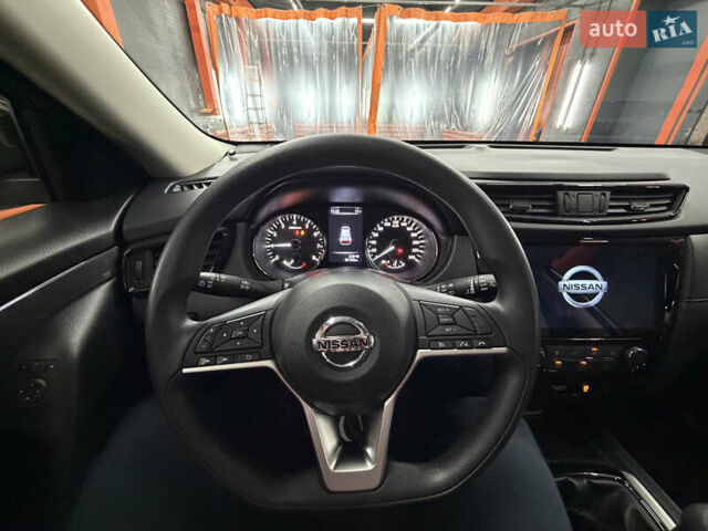 Серый Ниссан ИксТрейл, объемом двигателя 2 л и пробегом 39 тыс. км за 21450 $, фото 7 на Automoto.ua