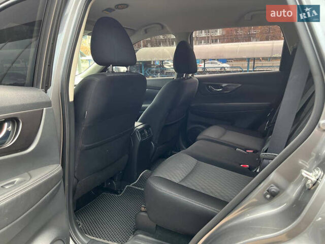 Серый Ниссан ИксТрейл, объемом двигателя 2 л и пробегом 85 тыс. км за 22900 $, фото 13 на Automoto.ua