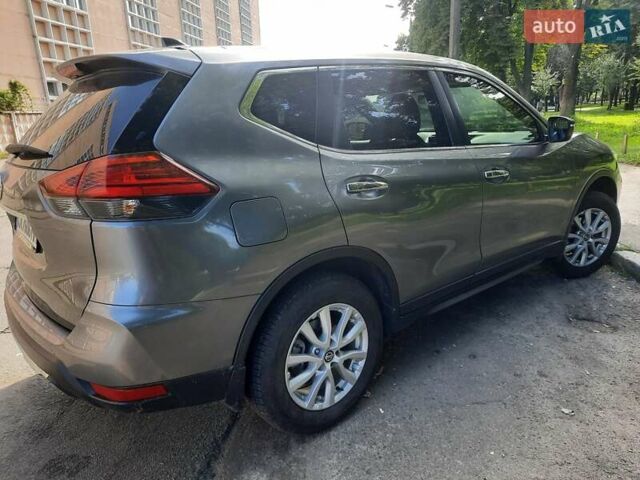 Серый Ниссан ИксТрейл, объемом двигателя 2 л и пробегом 24 тыс. км за 23820 $, фото 2 на Automoto.ua