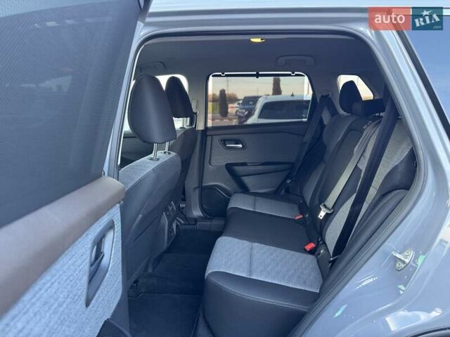 Серый Ниссан ИксТрейл, объемом двигателя 1.5 л и пробегом 12 тыс. км за 35990 $, фото 66 на Automoto.ua