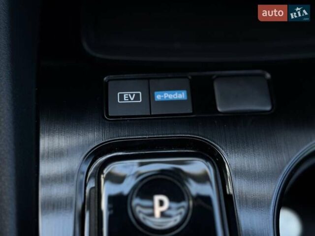 Серый Ниссан ИксТрейл, объемом двигателя 1.5 л и пробегом 12 тыс. км за 35990 $, фото 53 на Automoto.ua