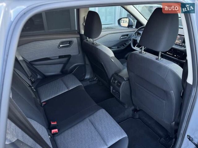 Серый Ниссан ИксТрейл, объемом двигателя 1.5 л и пробегом 12 тыс. км за 35990 $, фото 74 на Automoto.ua