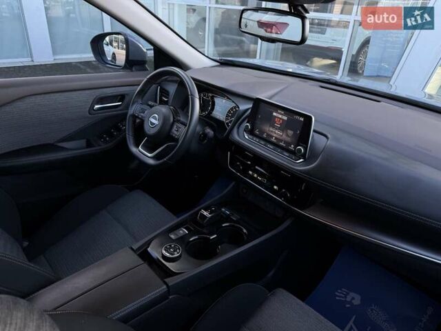 Серый Ниссан ИксТрейл, объемом двигателя 1.5 л и пробегом 12 тыс. км за 35990 $, фото 77 на Automoto.ua