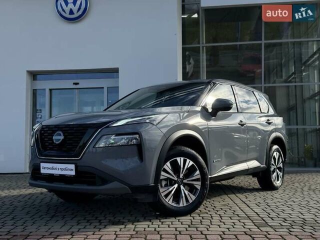 Серый Ниссан ИксТрейл, объемом двигателя 1.5 л и пробегом 12 тыс. км за 35990 $, фото 4 на Automoto.ua