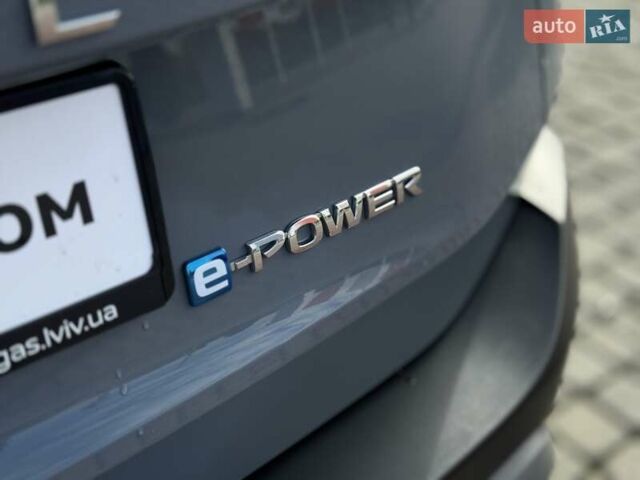 Серый Ниссан ИксТрейл, объемом двигателя 1.5 л и пробегом 12 тыс. км за 35990 $, фото 29 на Automoto.ua