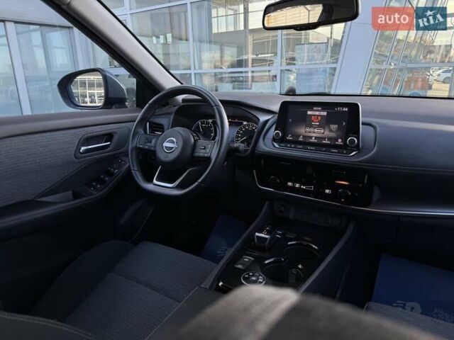 Серый Ниссан ИксТрейл, объемом двигателя 1.5 л и пробегом 12 тыс. км за 35990 $, фото 78 на Automoto.ua