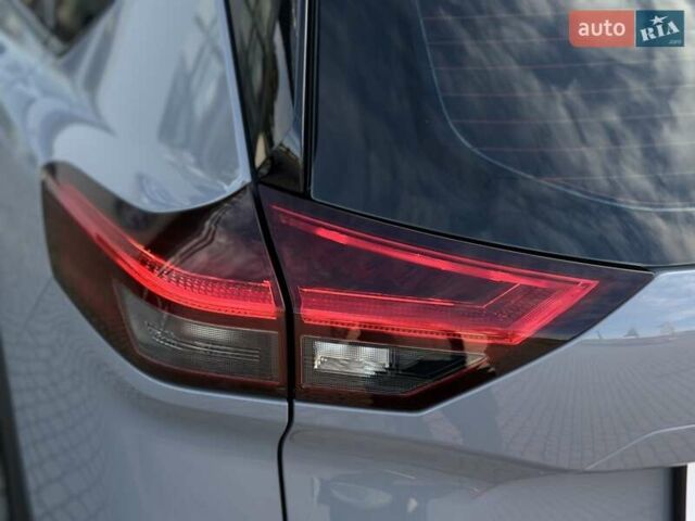 Серый Ниссан ИксТрейл, объемом двигателя 1.5 л и пробегом 12 тыс. км за 35990 $, фото 30 на Automoto.ua