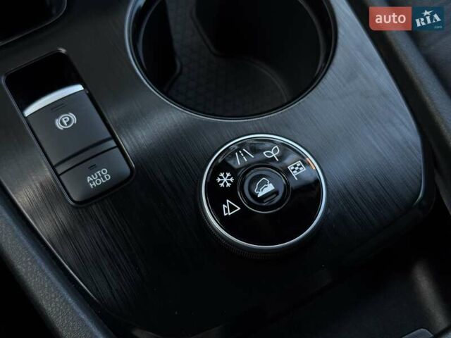 Серый Ниссан ИксТрейл, объемом двигателя 1.5 л и пробегом 12 тыс. км за 35990 $, фото 55 на Automoto.ua