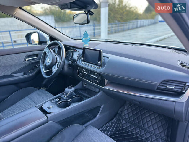 Сірий Ніссан ІксТрейл, об'ємом двигуна 1.5 л та пробігом 25 тис. км за 30200 $, фото 4 на Automoto.ua