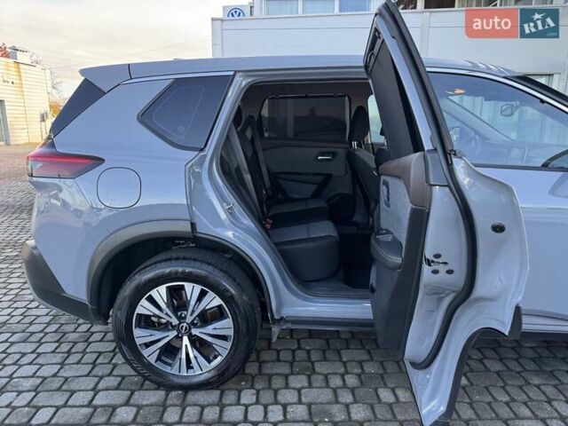 Серый Ниссан ИксТрейл, объемом двигателя 1.5 л и пробегом 12 тыс. км за 35990 $, фото 41 на Automoto.ua