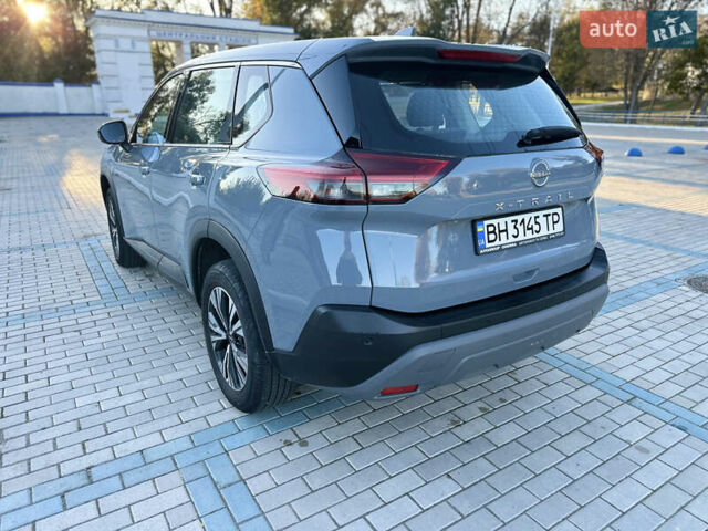 Сірий Ніссан ІксТрейл, об'ємом двигуна 1.5 л та пробігом 25 тис. км за 30200 $, фото 2 на Automoto.ua