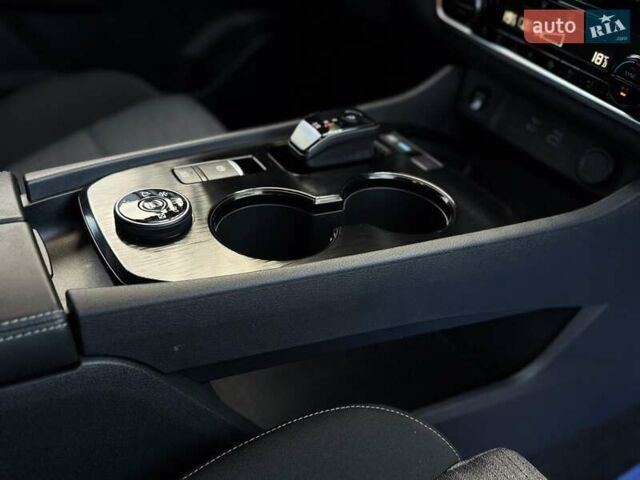 Серый Ниссан ИксТрейл, объемом двигателя 1.5 л и пробегом 12 тыс. км за 35990 $, фото 99 на Automoto.ua