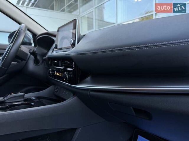 Серый Ниссан ИксТрейл, объемом двигателя 1.5 л и пробегом 12 тыс. км за 35990 $, фото 85 на Automoto.ua