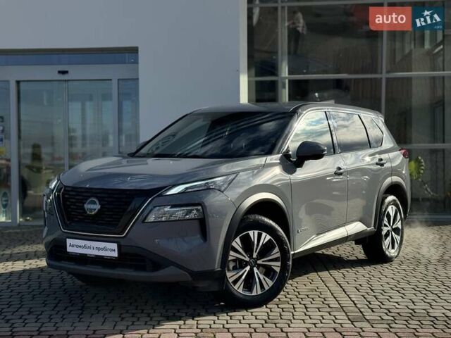 Серый Ниссан ИксТрейл, объемом двигателя 1.5 л и пробегом 12 тыс. км за 35990 $, фото 1 на Automoto.ua