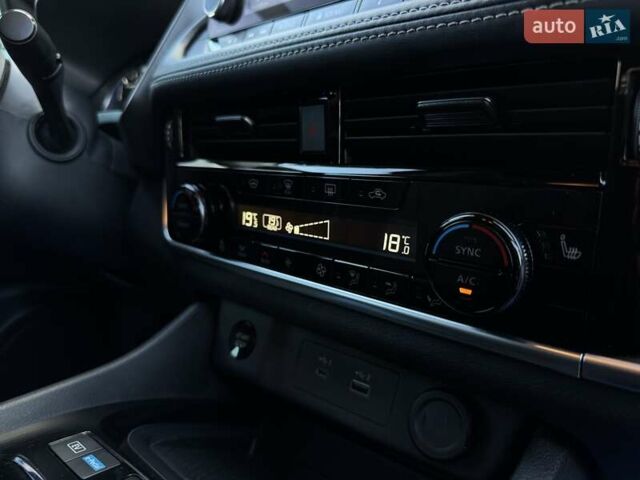 Серый Ниссан ИксТрейл, объемом двигателя 1.5 л и пробегом 12 тыс. км за 35990 $, фото 90 на Automoto.ua