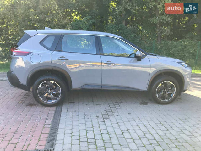 Сірий Ніссан ІксТрейл, об'ємом двигуна 1.5 л та пробігом 6 тис. км за 33333 $, фото 5 на Automoto.ua