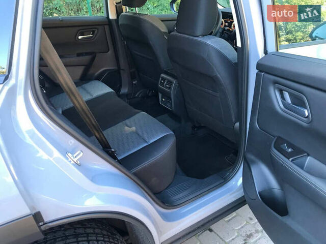 Сірий Ніссан ІксТрейл, об'ємом двигуна 1.5 л та пробігом 6 тис. км за 33333 $, фото 26 на Automoto.ua