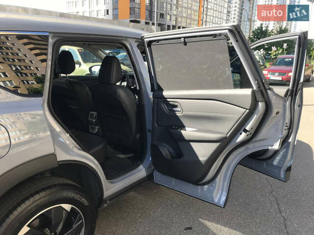 Сірий Ніссан ІксТрейл, об'ємом двигуна 1.5 л та пробігом 6 тис. км за 33333 $, фото 40 на Automoto.ua