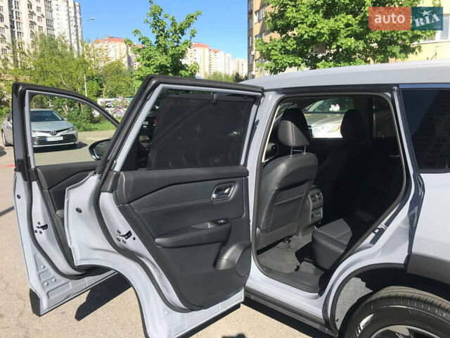 Сірий Ніссан ІксТрейл, об'ємом двигуна 1.5 л та пробігом 6 тис. км за 33333 $, фото 39 на Automoto.ua