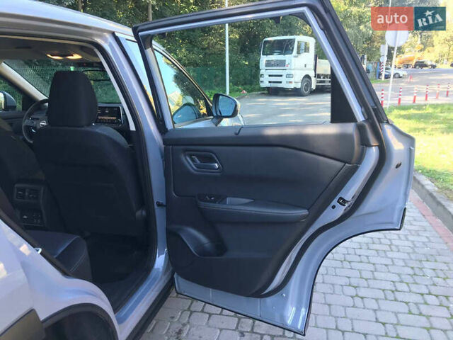 Сірий Ніссан ІксТрейл, об'ємом двигуна 1.5 л та пробігом 6 тис. км за 33333 $, фото 24 на Automoto.ua