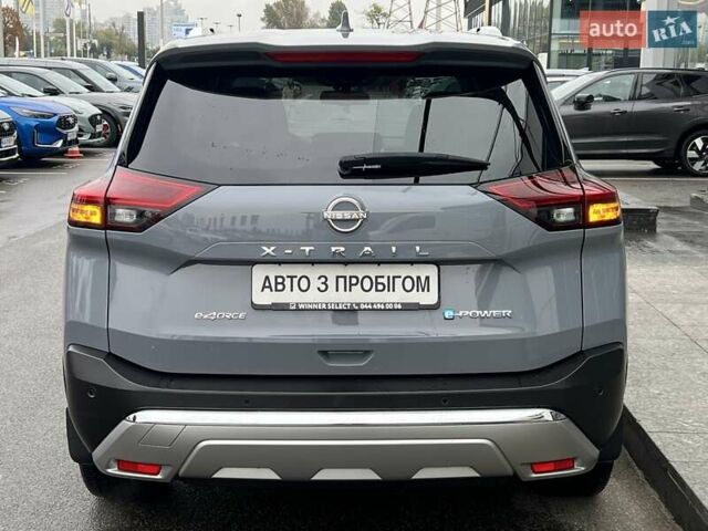 Серый Ниссан ИксТрейл, объемом двигателя 1.5 л и пробегом 15 тыс. км за 45986 $, фото 5 на Automoto.ua