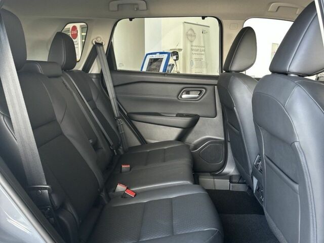 Сірий Ніссан ІксТрейл, об'ємом двигуна 0 л та пробігом 0 тис. км за 44303 $, фото 13 на Automoto.ua